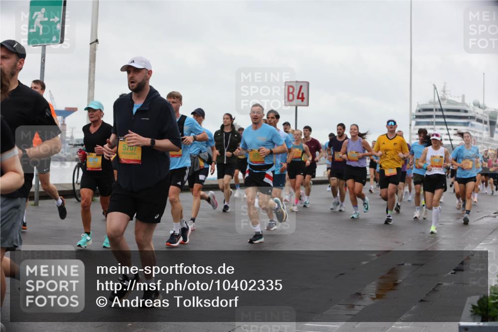 13.09.2026 - Kiel Lauf Andreas Tolksdorf http://msf.ph/oto/10402335 13.09.2026 11:01:14 Kiellinie 5707, 4 meine-sportfotos.de