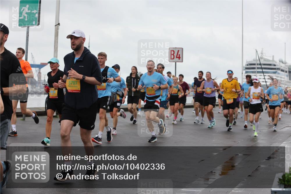 13.09.2026 - Kiel Lauf Andreas Tolksdorf http://msf.ph/oto/10402336 13.09.2026 11:01:14 Kiellinie 5707, 4 meine-sportfotos.de