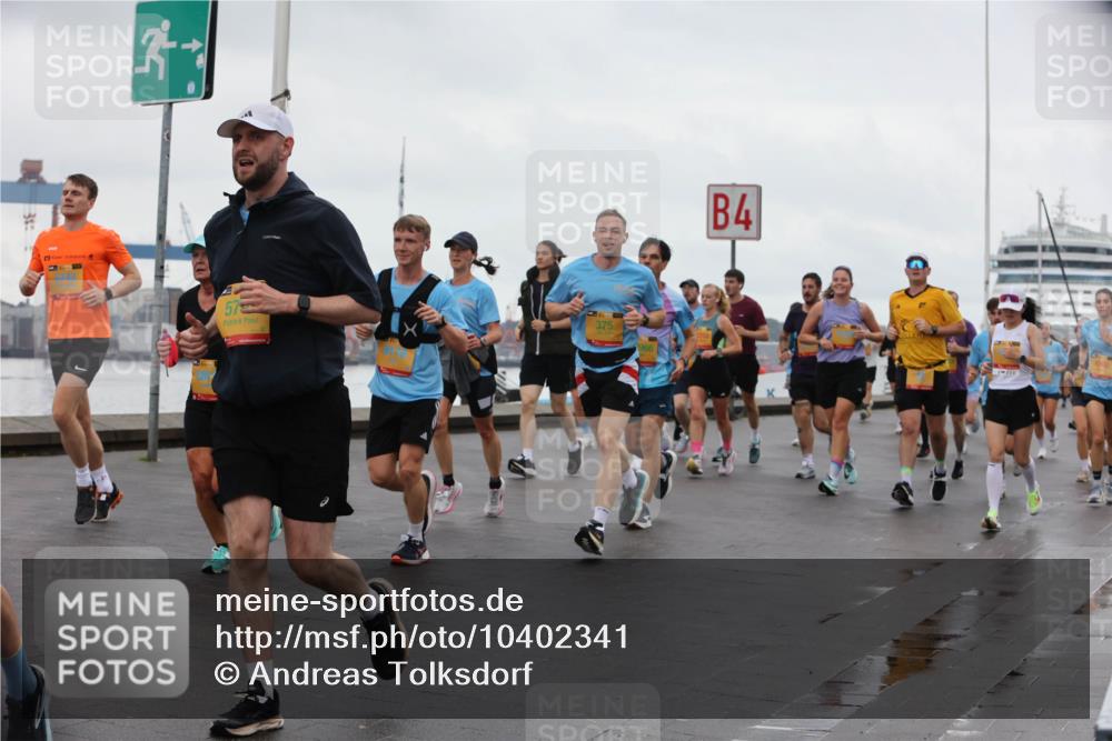 13.09.2026 - Kiel Lauf Andreas Tolksdorf http://msf.ph/oto/10402341 13.09.2026 11:01:14 Kiellinie 31, 3, 57, 375, 4 meine-sportfotos.de