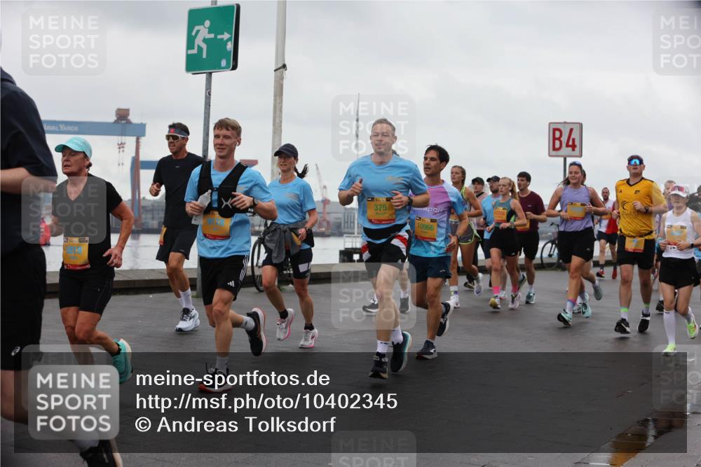 13.09.2026 - Kiel Lauf Andreas Tolksdorf http://msf.ph/oto/10402345 13.09.2026 11:01:15 Kiellinie 581, 38, 3, 39, 375, 10966, 4 meine-sportfotos.de