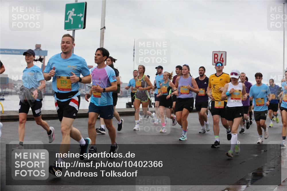 13.09.2026 - Kiel Lauf Andreas Tolksdorf http://msf.ph/oto/10402366 13.09.2026 11:01:16 Kiellinie 38, 375, 4, 12255 meine-sportfotos.de