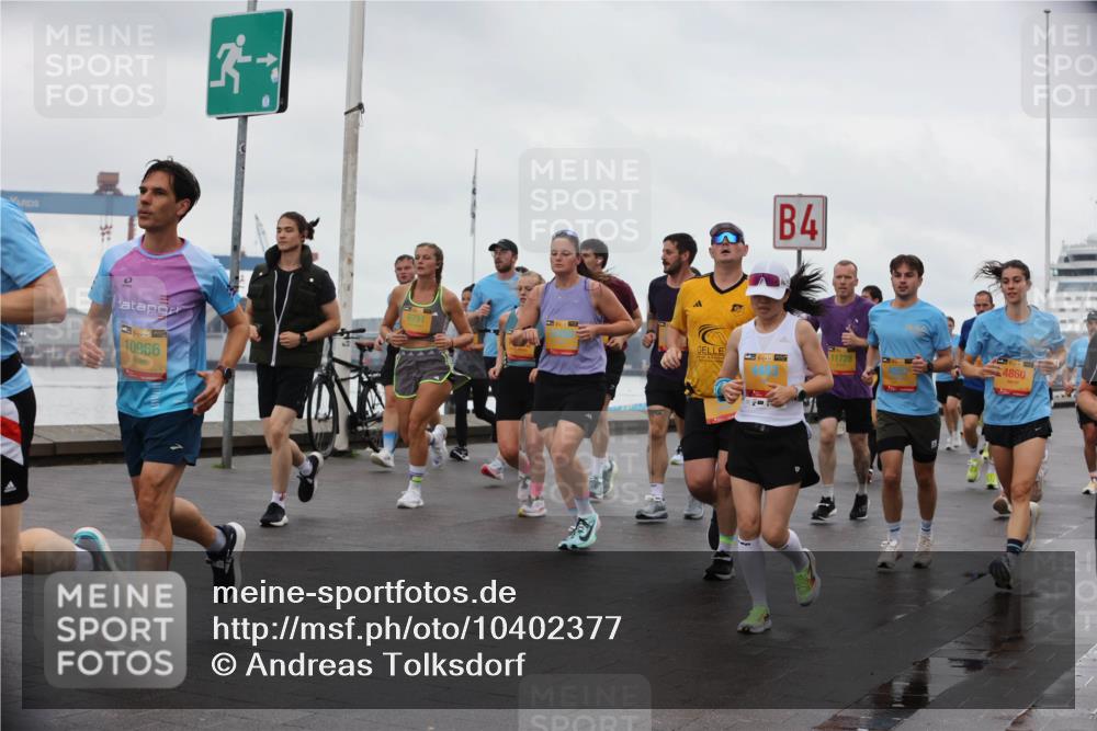 13.09.2026 - Kiel Lauf Andreas Tolksdorf http://msf.ph/oto/10402377 13.09.2026 11:01:16 Kiellinie 38, 10966, 4, 6751, 11728, 39, 4860 meine-sportfotos.de