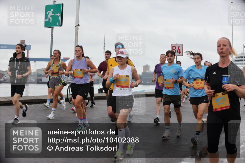 13.09.2026 - Kiel Lauf Andreas Tolksdorf http://msf.ph/oto/10402388 13.09.2026 11:01:17 Kiellinie 6751, 4, 35, 4860, 39, 5812 meine-sportfotos.de