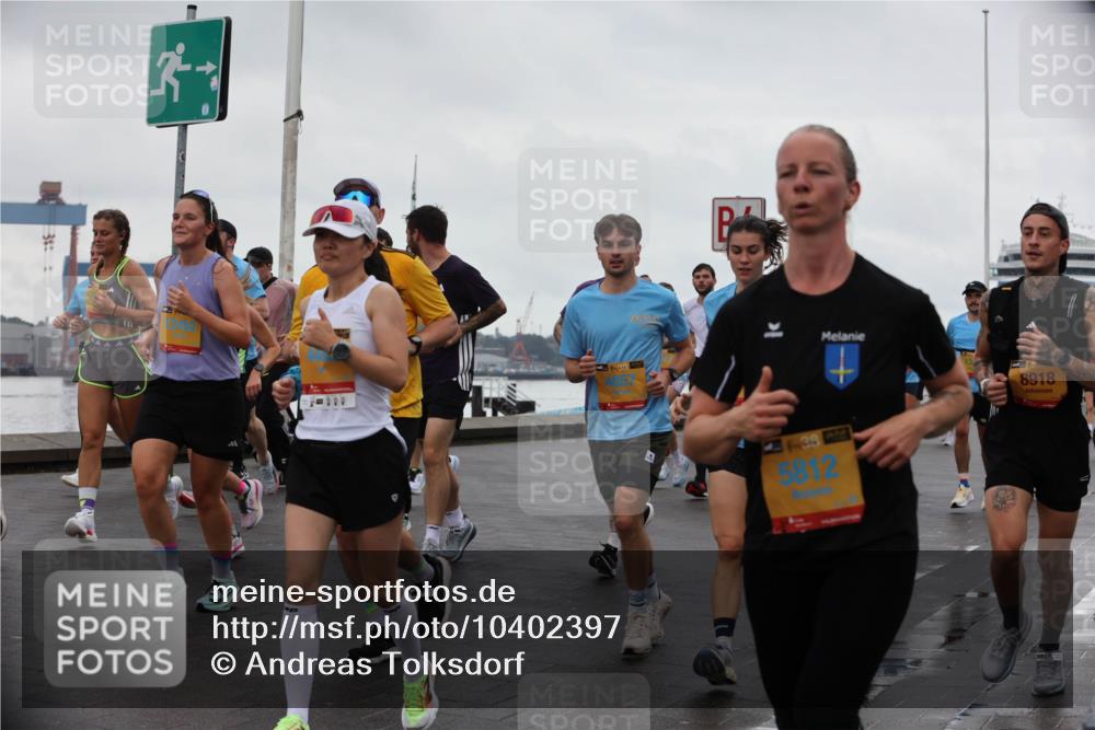 13.09.2026 - Kiel Lauf Andreas Tolksdorf http://msf.ph/oto/10402397 13.09.2026 11:01:18 Kiellinie 3, 5812, 8918 meine-sportfotos.de