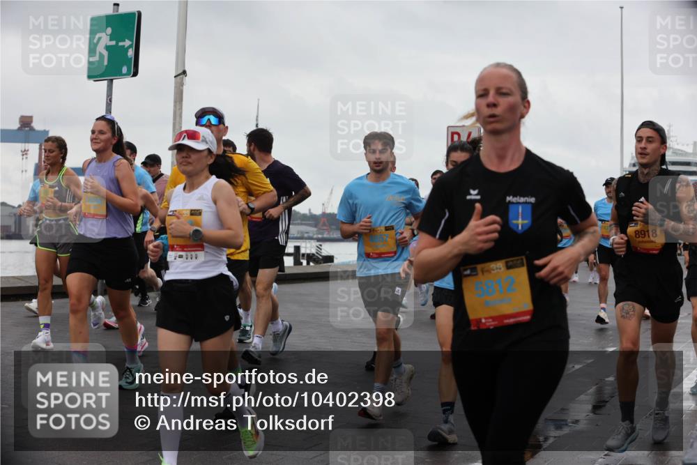 13.09.2026 - Kiel Lauf Andreas Tolksdorf http://msf.ph/oto/10402398 13.09.2026 11:01:18 Kiellinie 38, 4, 394, 5812, 8918 meine-sportfotos.de