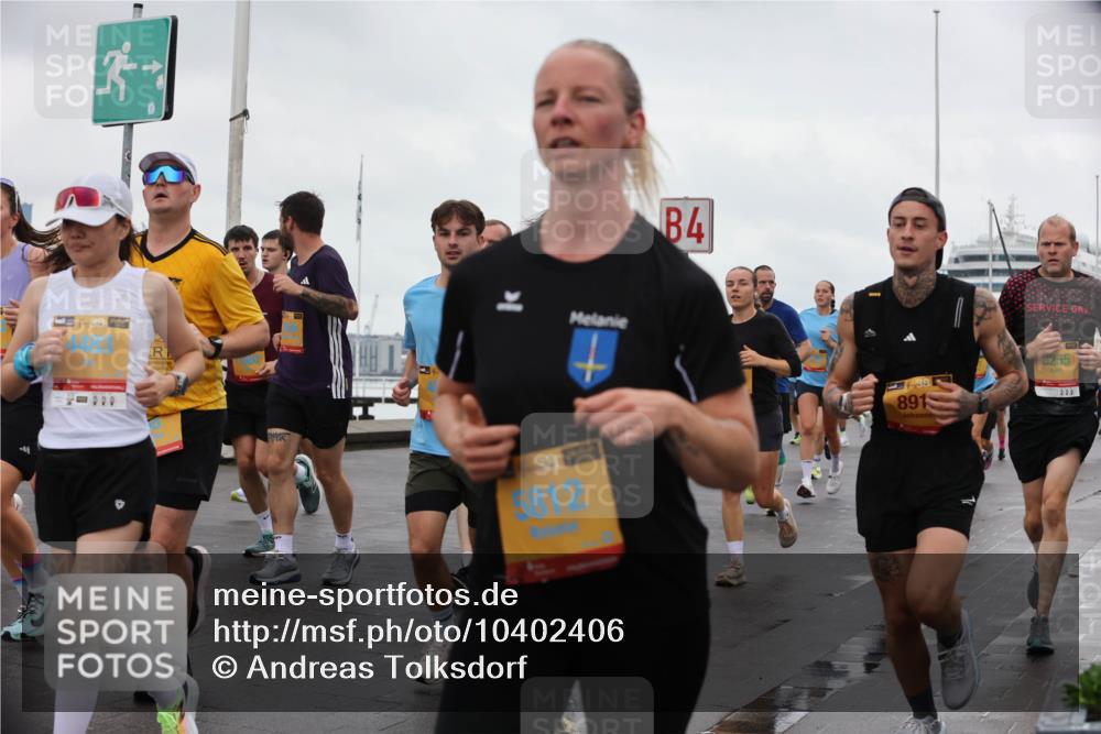 13.09.2026 - Kiel Lauf Andreas Tolksdorf http://msf.ph/oto/10402406 13.09.2026 11:01:18 Kiellinie 1, 39, 5812, 4, 38, 891, 8255 meine-sportfotos.de