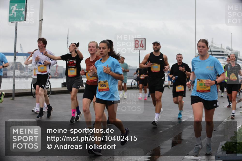 13.09.2026 - Kiel Lauf Andreas Tolksdorf http://msf.ph/oto/10402415 13.09.2026 11:01:25 Kiellinie 3, 3934, 4, 99, 38 meine-sportfotos.de