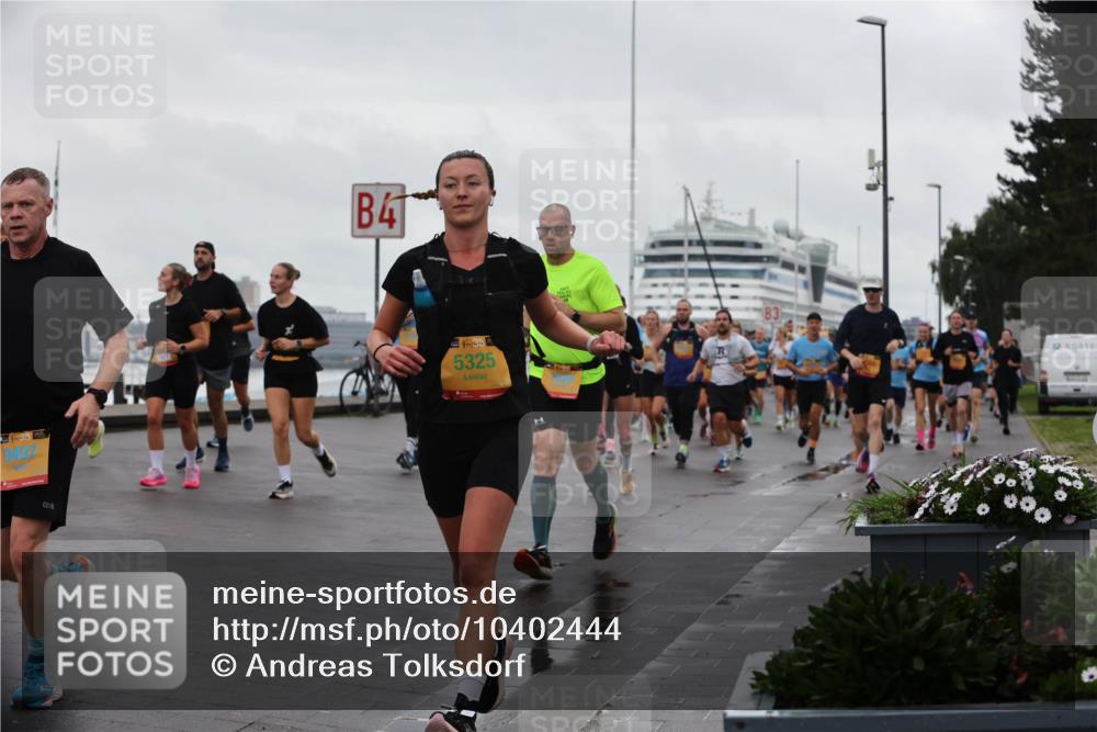 13.09.2026 - Kiel Lauf Andreas Tolksdorf http://msf.ph/oto/10402444 13.09.2026 11:01:27 Kiellinie 38, 9497, 4, 4, 38, 5325 meine-sportfotos.de