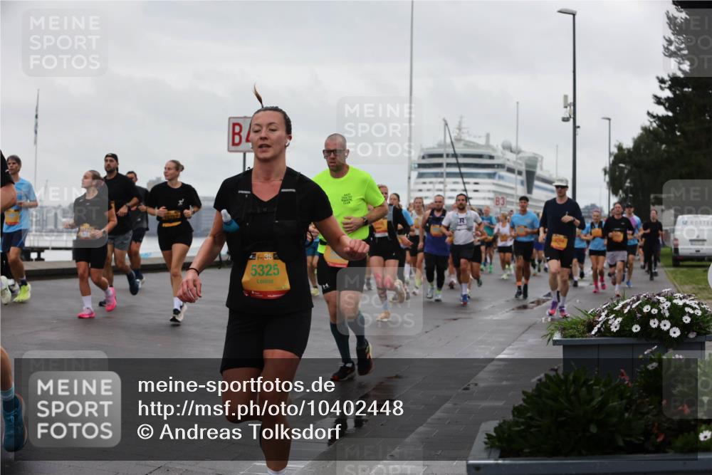 13.09.2026 - Kiel Lauf Andreas Tolksdorf http://msf.ph/oto/10402448 13.09.2026 11:01:27 Kiellinie 18767, 38, 5325, 27 meine-sportfotos.de