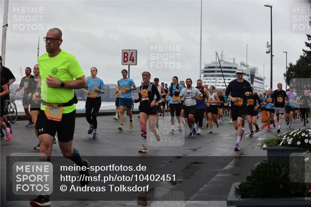 13.09.2026 - Kiel Lauf Andreas Tolksdorf http://msf.ph/oto/10402451 13.09.2026 11:01:28 Kiellinie 4, 9991, 211 meine-sportfotos.de
