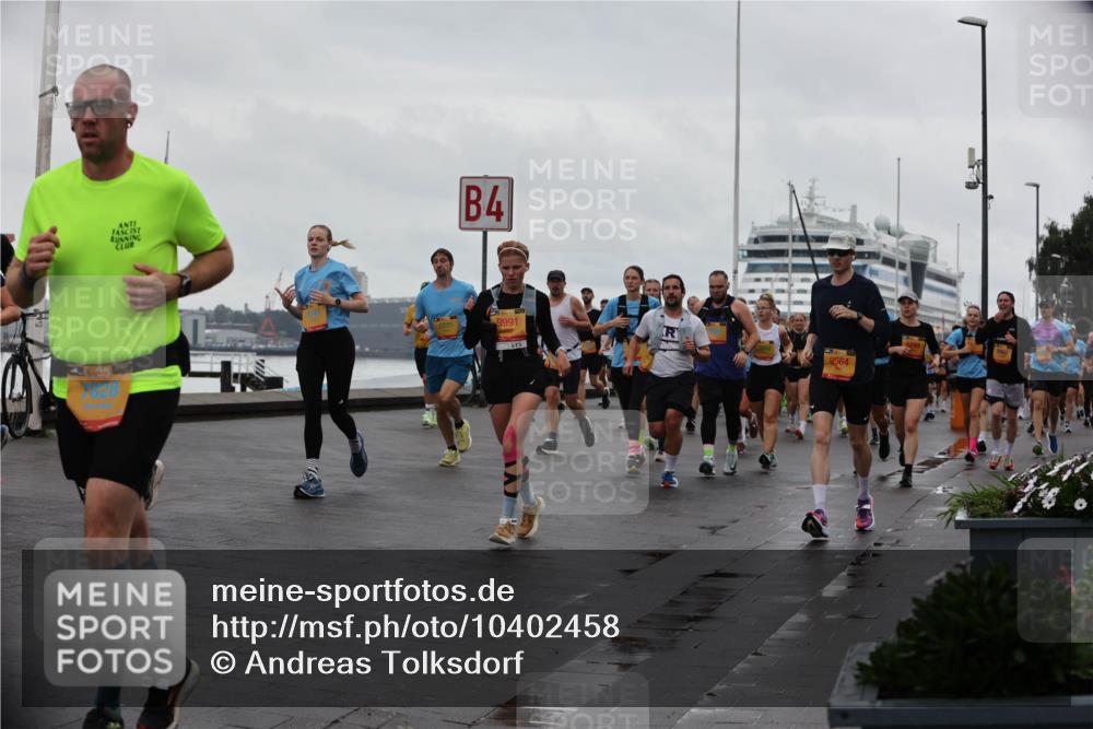 13.09.2026 - Kiel Lauf Andreas Tolksdorf http://msf.ph/oto/10402458 13.09.2026 11:01:29 Kiellinie 4, 9991, 6281, 9964 meine-sportfotos.de
