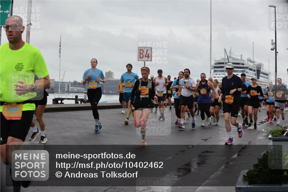 13.09.2026 - Kiel Lauf Andreas Tolksdorf http://msf.ph/oto/10402462 13.09.2026 11:01:29 Kiellinie 828, 4, 9991, 9964 meine-sportfotos.de