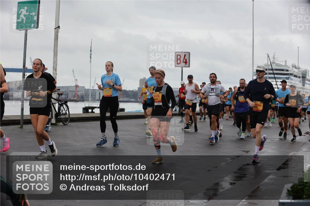 13.09.2026 - Kiel Lauf Andreas Tolksdorf http://msf.ph/oto/10402471 13.09.2026 11:01:29 Kiellinie 4, 9991, 964 meine-sportfotos.de