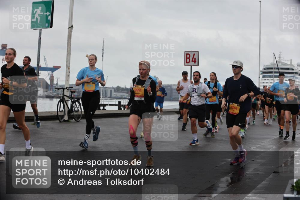 13.09.2026 - Kiel Lauf Andreas Tolksdorf http://msf.ph/oto/10402484 13.09.2026 11:01:30 Kiellinie 12767, 9991, 400, 4, 9964 meine-sportfotos.de