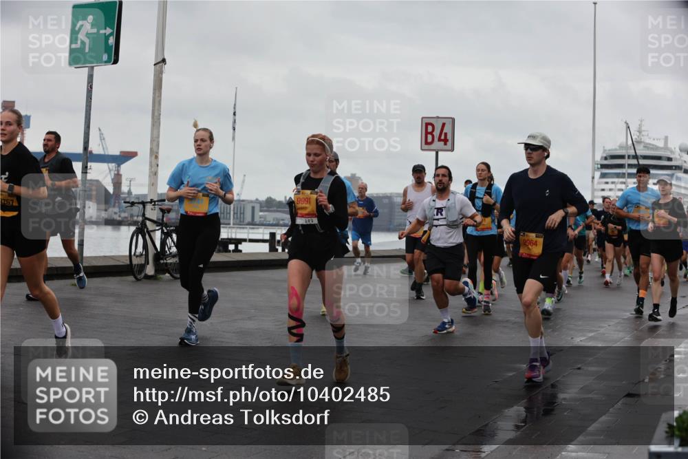 13.09.2026 - Kiel Lauf Andreas Tolksdorf http://msf.ph/oto/10402485 13.09.2026 11:01:30 Kiellinie 3, 1767, 9991, 840, 4, 1, 39, 9964 meine-sportfotos.de