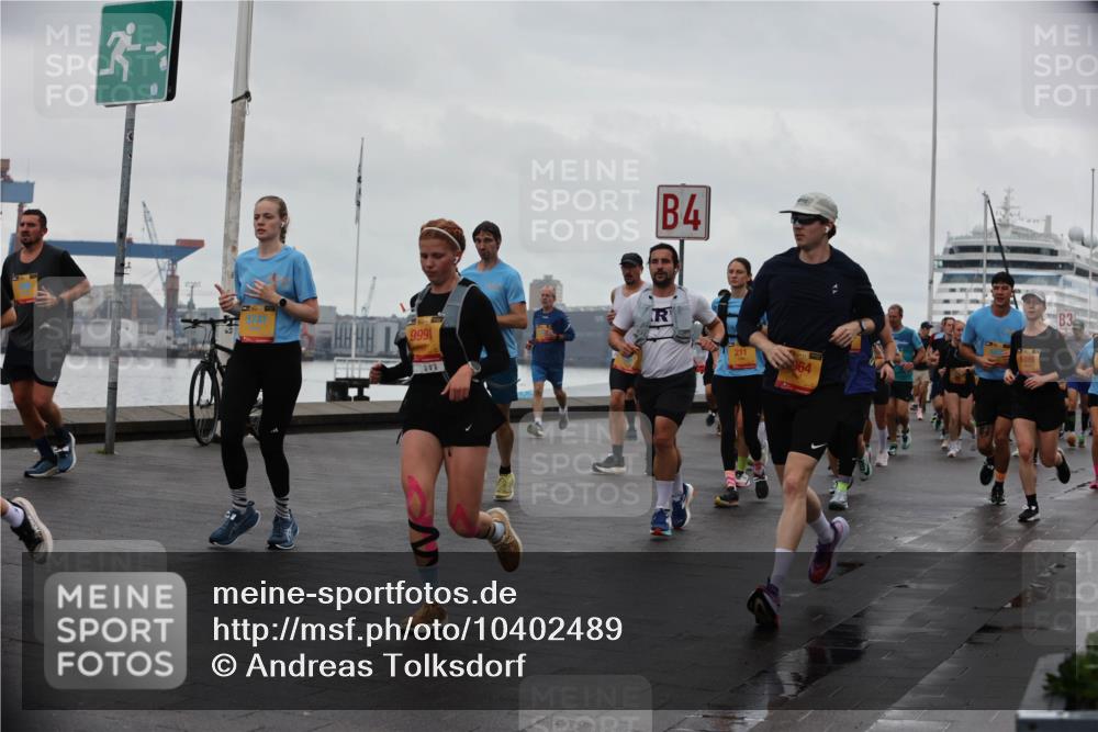 13.09.2026 - Kiel Lauf Andreas Tolksdorf http://msf.ph/oto/10402489 13.09.2026 11:01:30 Kiellinie 9991, 200, 4, 211, 964, 3 meine-sportfotos.de