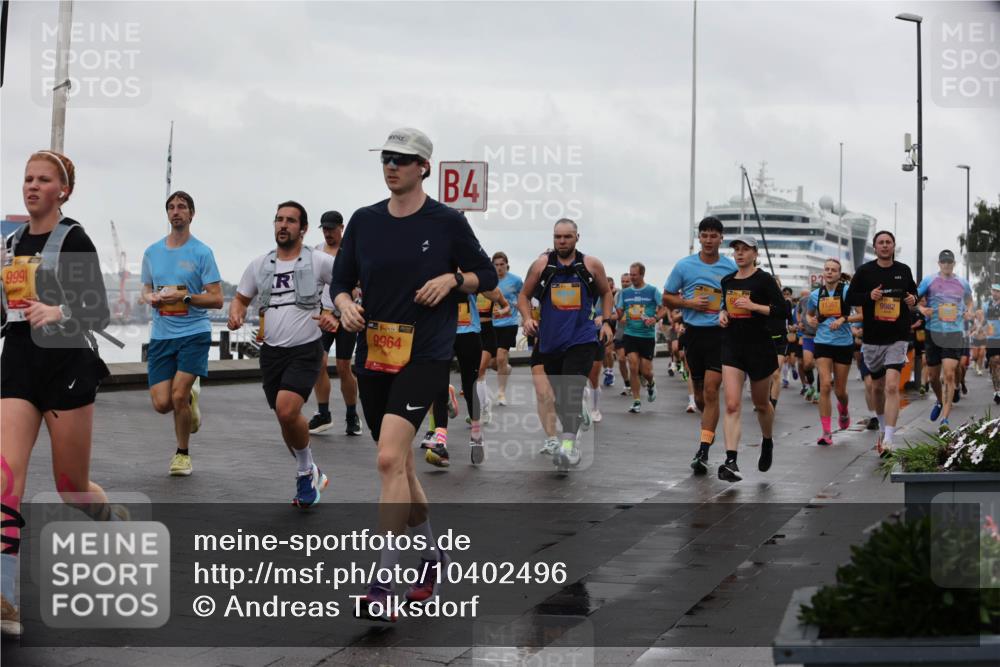 13.09.2026 - Kiel Lauf Andreas Tolksdorf http://msf.ph/oto/10402496 13.09.2026 11:01:31 Kiellinie 9991, 38, 9964, 4, 9982 meine-sportfotos.de