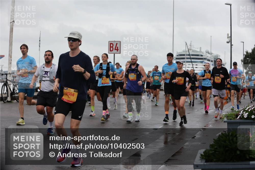 13.09.2026 - Kiel Lauf Andreas Tolksdorf http://msf.ph/oto/10402503 13.09.2026 11:01:31 Kiellinie 39, 9964, 4, 211, 6899, 11367, 9982 meine-sportfotos.de
