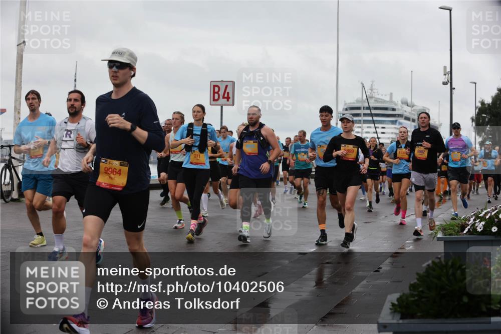 13.09.2026 - Kiel Lauf Andreas Tolksdorf http://msf.ph/oto/10402506 13.09.2026 11:01:31 Kiellinie 38, 9964, 211, 4, 899, 9982 meine-sportfotos.de