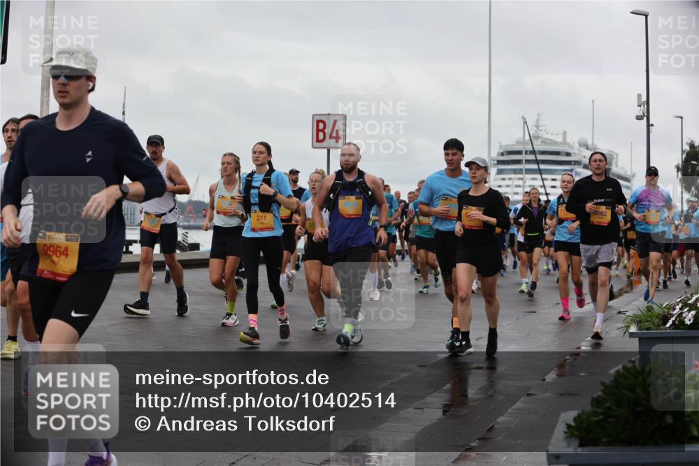13.09.2026 - Kiel Lauf Andreas Tolksdorf http://msf.ph/oto/10402514 13.09.2026 11:01:31 Kiellinie 4, 39, 9964, 211, 4, 9982 meine-sportfotos.de