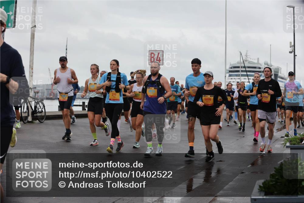 13.09.2026 - Kiel Lauf Andreas Tolksdorf http://msf.ph/oto/10402522 13.09.2026 11:01:32 Kiellinie 211, 4, 6899, 9982 meine-sportfotos.de