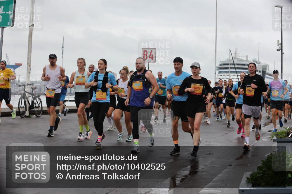 13.09.2026 - Kiel Lauf Andreas Tolksdorf http://msf.ph/oto/10402525 13.09.2026 11:01:32 Kiellinie 211, 4, 31, 9982, 6899 meine-sportfotos.de