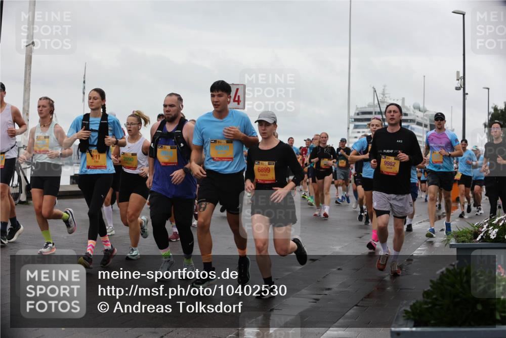 13.09.2026 - Kiel Lauf Andreas Tolksdorf http://msf.ph/oto/10402530 13.09.2026 11:01:32 Kiellinie 139, 3918, 2090, 38, 4600, 4, 39, 6899, 5, 31, 9982 meine-sportfotos.de