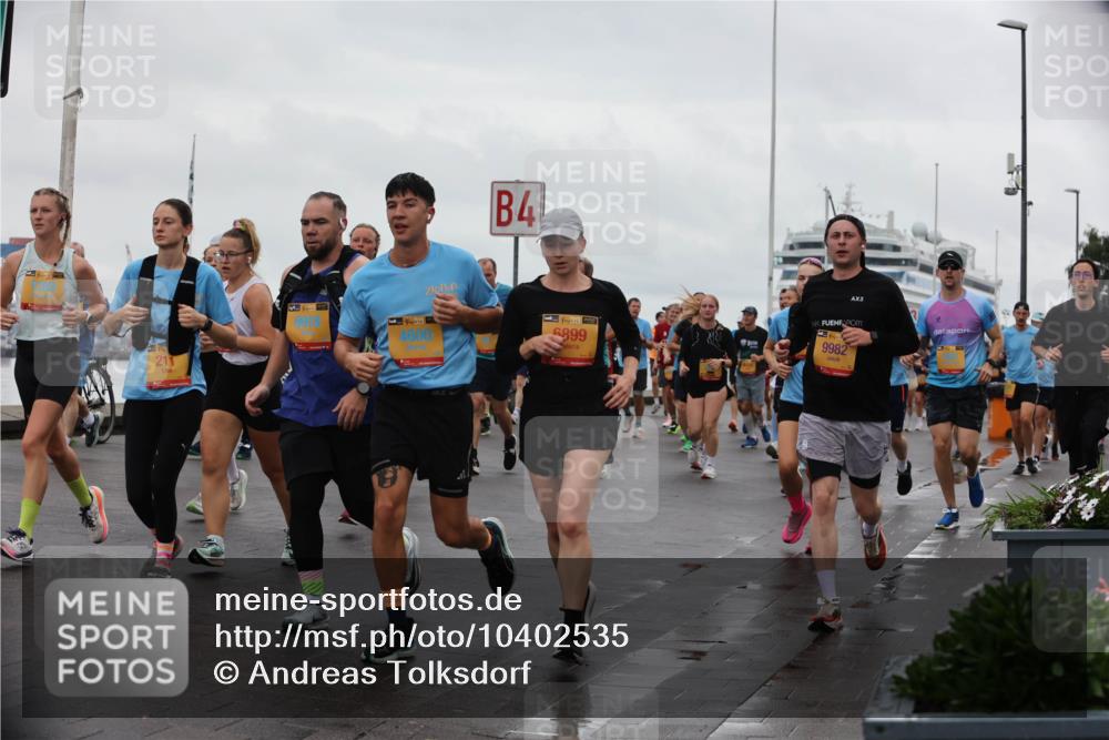 13.09.2026 - Kiel Lauf Andreas Tolksdorf http://msf.ph/oto/10402535 13.09.2026 11:01:33 Kiellinie 211, 38, 4600, 4, 5, 38, 6899, 9982 meine-sportfotos.de
