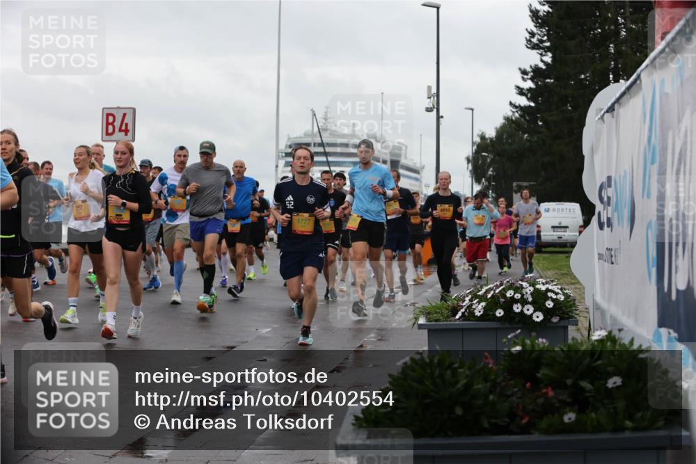 13.09.2026 - Kiel Lauf Andreas Tolksdorf http://msf.ph/oto/10402554 13.09.2026 11:01:36 Kiellinie 257, 4, 52, 4727, 4810 meine-sportfotos.de