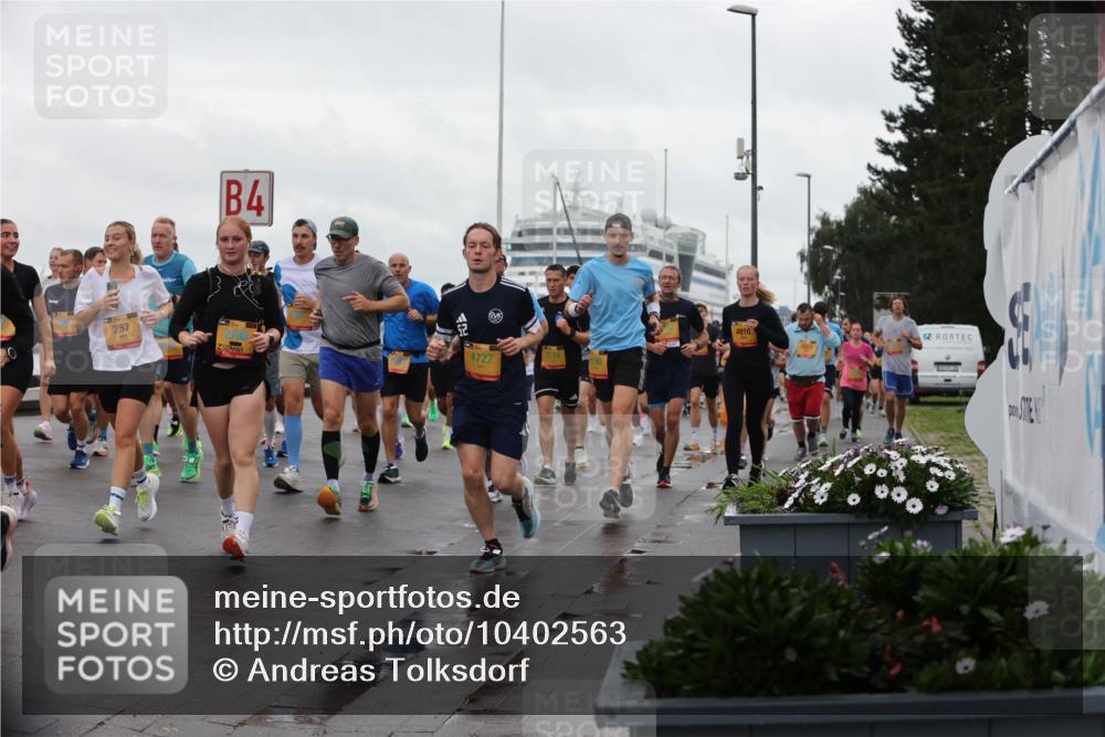 13.09.2026 - Kiel Lauf Andreas Tolksdorf http://msf.ph/oto/10402563 13.09.2026 11:01:36 Kiellinie 257, 4, 4727, 365, 4810 meine-sportfotos.de