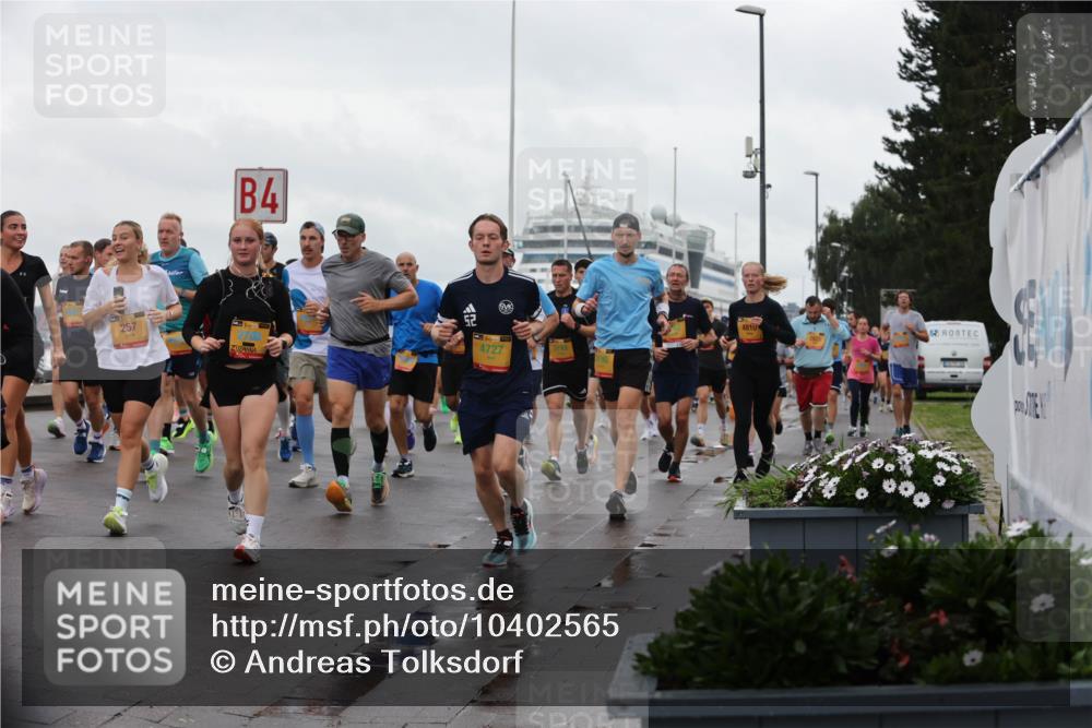 13.09.2026 - Kiel Lauf Andreas Tolksdorf http://msf.ph/oto/10402565 13.09.2026 11:01:36 Kiellinie 257, 4, 4727, 4810 meine-sportfotos.de