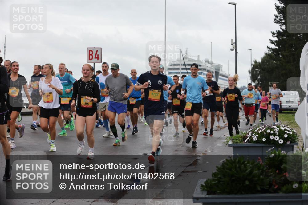 13.09.2026 - Kiel Lauf Andreas Tolksdorf http://msf.ph/oto/10402568 13.09.2026 11:01:36 Kiellinie 257, 4, 4727, 4810 meine-sportfotos.de