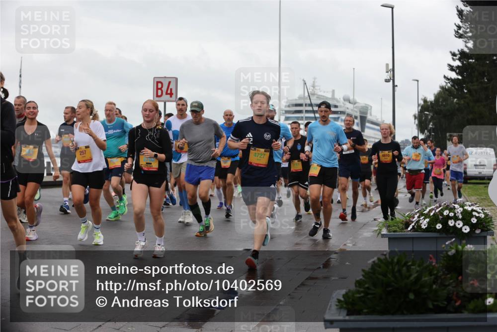13.09.2026 - Kiel Lauf Andreas Tolksdorf http://msf.ph/oto/10402569 13.09.2026 11:01:36 Kiellinie 257, 4, 4727, 4810 meine-sportfotos.de