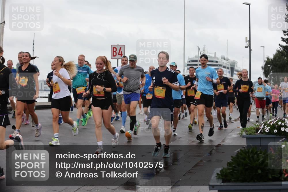 13.09.2026 - Kiel Lauf Andreas Tolksdorf http://msf.ph/oto/10402575 13.09.2026 11:01:37 Kiellinie 257, 4, 4727, 4810 meine-sportfotos.de