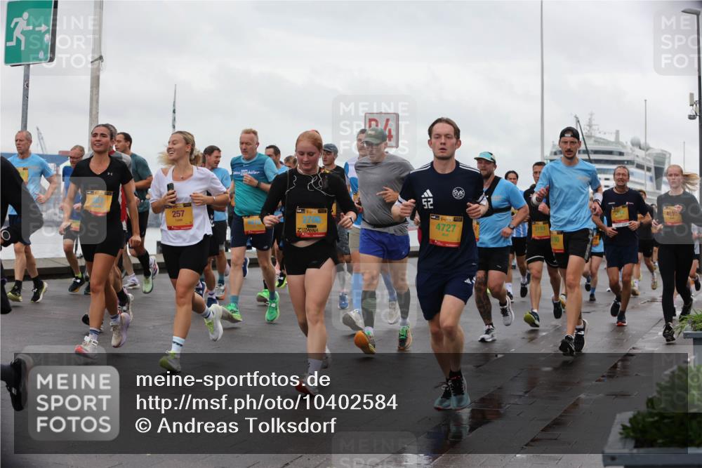 13.09.2026 - Kiel Lauf Andreas Tolksdorf http://msf.ph/oto/10402584 13.09.2026 11:01:37 Kiellinie 4727 meine-sportfotos.de