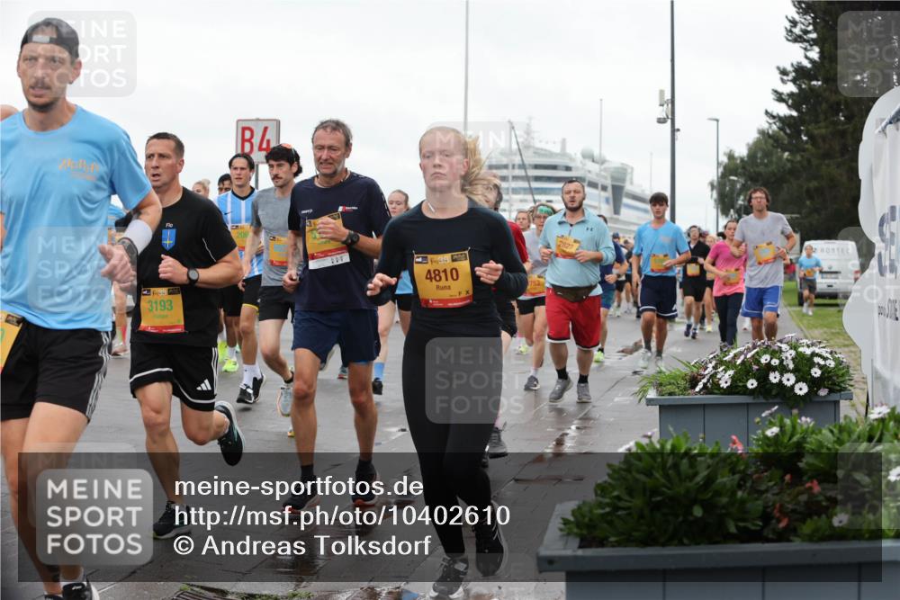 13.09.2026 - Kiel Lauf Andreas Tolksdorf http://msf.ph/oto/10402610 13.09.2026 11:01:39 Kiellinie 4, 3, 3193, 206, 38, 4810 meine-sportfotos.de
