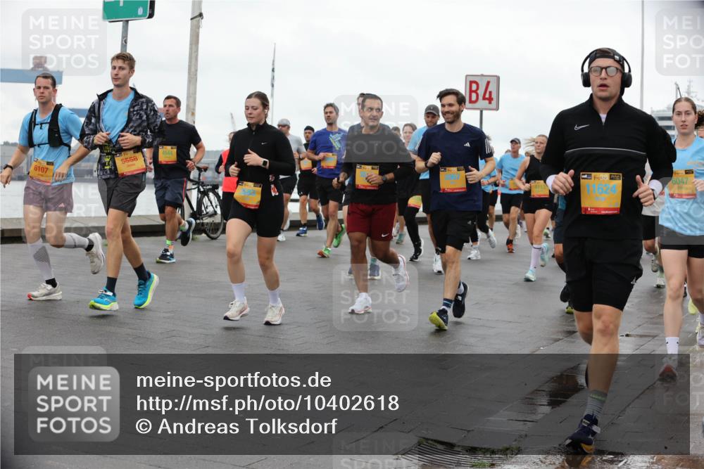 13.09.2026 - Kiel Lauf Andreas Tolksdorf http://msf.ph/oto/10402618 13.09.2026 11:01:47 Kiellinie 13, 6107, 5558, 4544, 4, 4113, 38, 11624, 39, 6047 meine-sportfotos.de