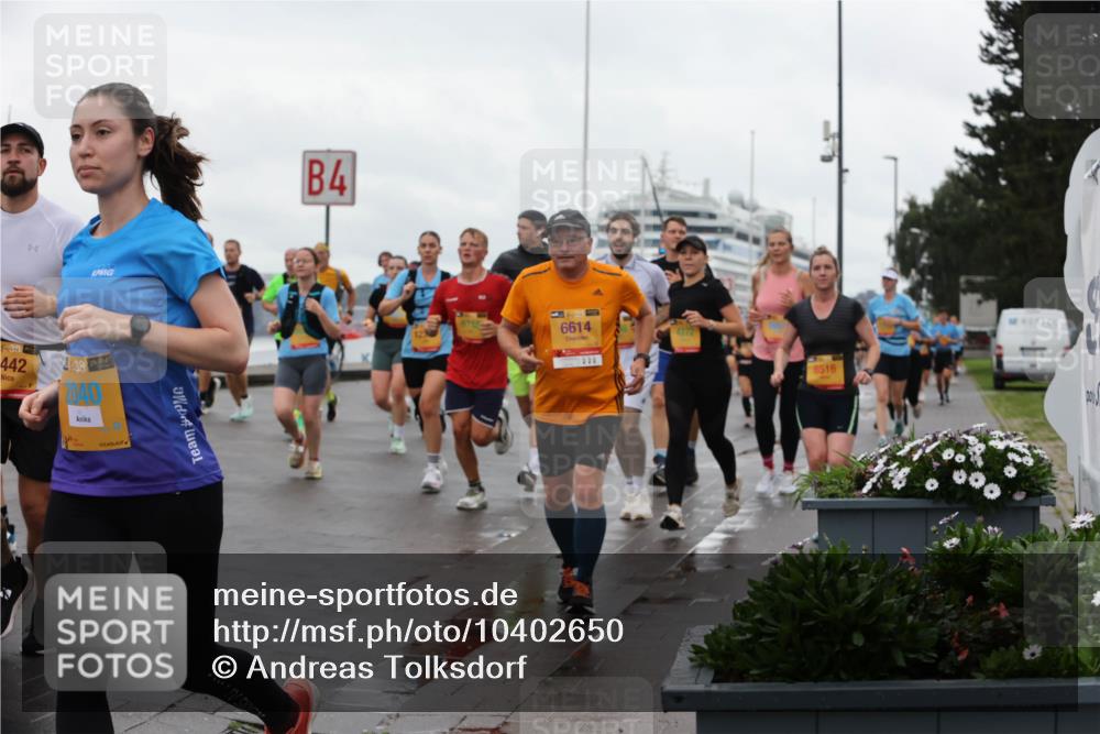 13.09.2026 - Kiel Lauf Andreas Tolksdorf http://msf.ph/oto/10402650 13.09.2026 11:02:00 Kiellinie 1, 38, 442, 38, 2040, 4, 6748, 6614, 4272, 6516 meine-sportfotos.de