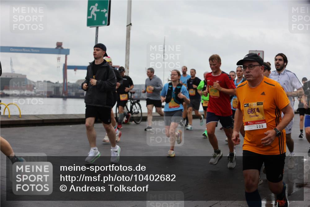 13.09.2026 - Kiel Lauf Andreas Tolksdorf http://msf.ph/oto/10402682 13.09.2026 11:02:01 Kiellinie 5748, 123, 6614 meine-sportfotos.de