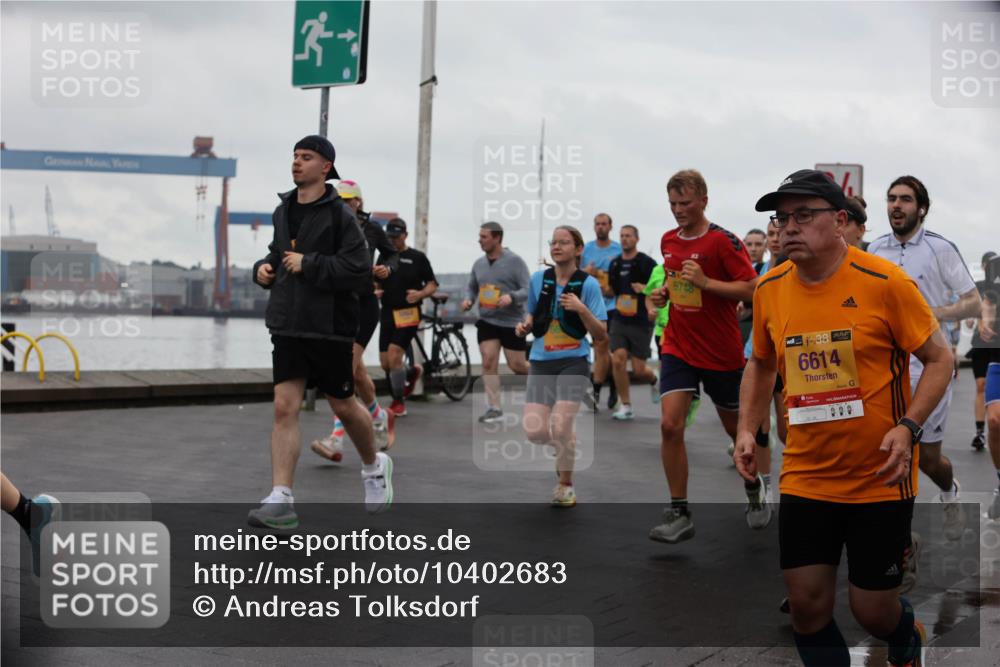 13.09.2026 - Kiel Lauf Andreas Tolksdorf http://msf.ph/oto/10402683 13.09.2026 11:02:01 Kiellinie 34, 5748, 38, 6614 meine-sportfotos.de