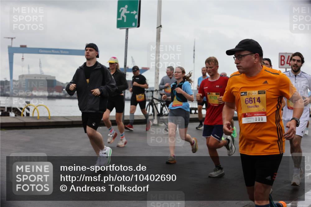 13.09.2026 - Kiel Lauf Andreas Tolksdorf http://msf.ph/oto/10402690 13.09.2026 11:02:01 Kiellinie 5748, 2, 28, 6614, 4 meine-sportfotos.de