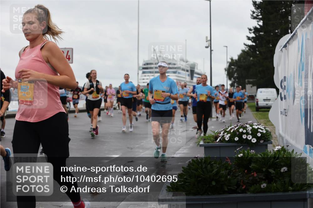 13.09.2026 - Kiel Lauf Andreas Tolksdorf http://msf.ph/oto/10402695 13.09.2026 11:02:03 Kiellinie 7637, 8657, 4, 1072 meine-sportfotos.de