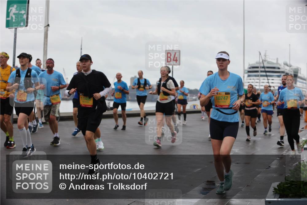 13.09.2026 - Kiel Lauf Andreas Tolksdorf http://msf.ph/oto/10402721 13.09.2026 11:02:04 Kiellinie 12232, 14626, 11480, 4, 38, 10747 meine-sportfotos.de