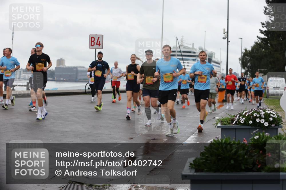 13.09.2026 - Kiel Lauf Andreas Tolksdorf http://msf.ph/oto/10402742 13.09.2026 11:02:15 Kiellinie 7272, 4, 4560, 9903 meine-sportfotos.de