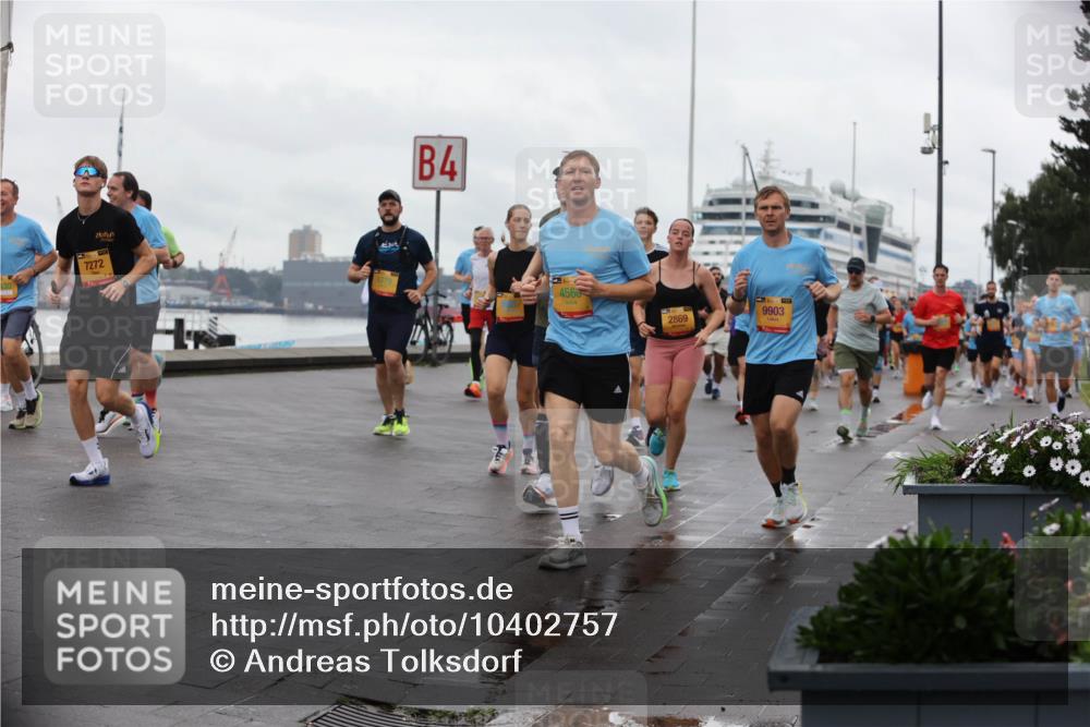 13.09.2026 - Kiel Lauf Andreas Tolksdorf http://msf.ph/oto/10402757 13.09.2026 11:02:15 Kiellinie 7272, 4, 4566, 9903, 2869 meine-sportfotos.de