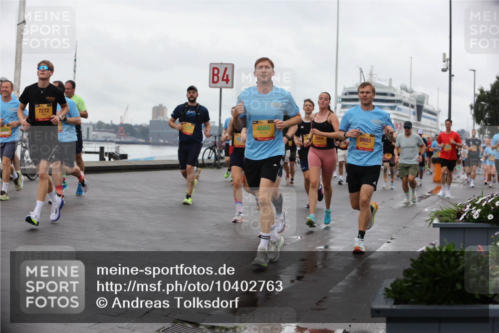 13.09.2026 - Kiel Lauf Andreas Tolksdorf http://msf.ph/oto/10402763 13.09.2026 11:02:15 Kiellinie 7272, 4, 4560, 2869, 9903, 3 meine-sportfotos.de