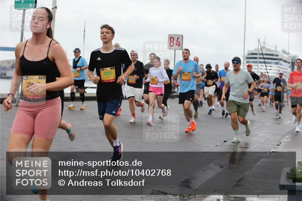 13.09.2026 - Kiel Lauf Andreas Tolksdorf http://msf.ph/oto/10402768 13.09.2026 11:02:18 Kiellinie 4, 39, 40, 28, 3, 3856, 4, 1771 meine-sportfotos.de