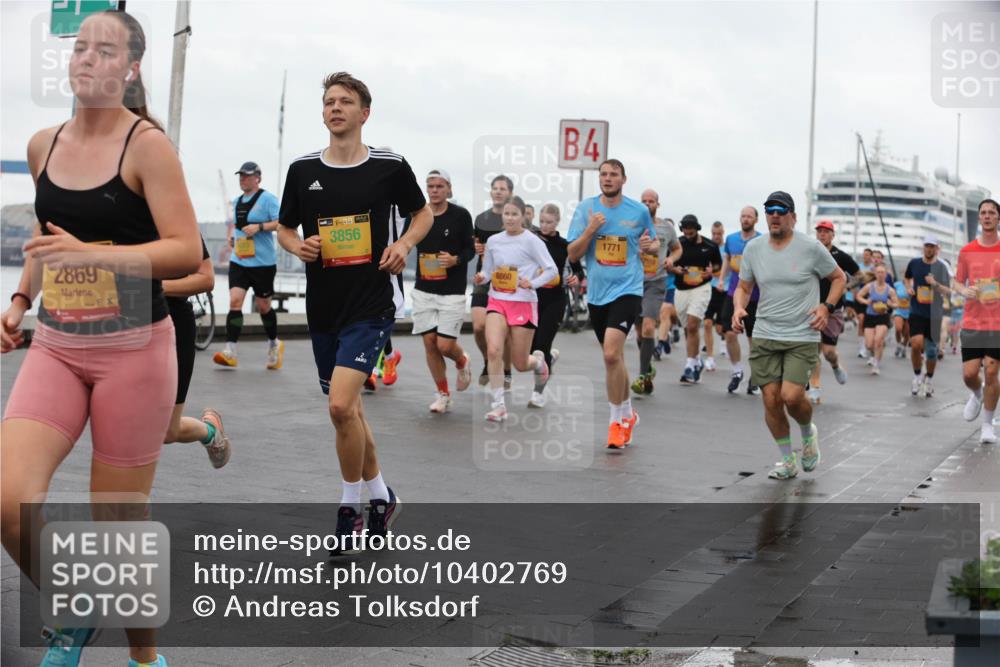13.09.2026 - Kiel Lauf Andreas Tolksdorf http://msf.ph/oto/10402769 13.09.2026 11:02:18 Kiellinie 2869, 38, 3856, 8860, 4, 1771 meine-sportfotos.de