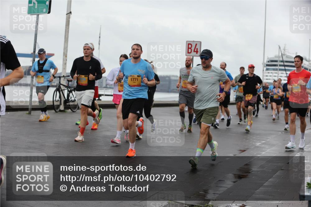 13.09.2026 - Kiel Lauf Andreas Tolksdorf http://msf.ph/oto/10402792 13.09.2026 11:02:19 Kiellinie 313, 88, 39, 1771, 4 meine-sportfotos.de