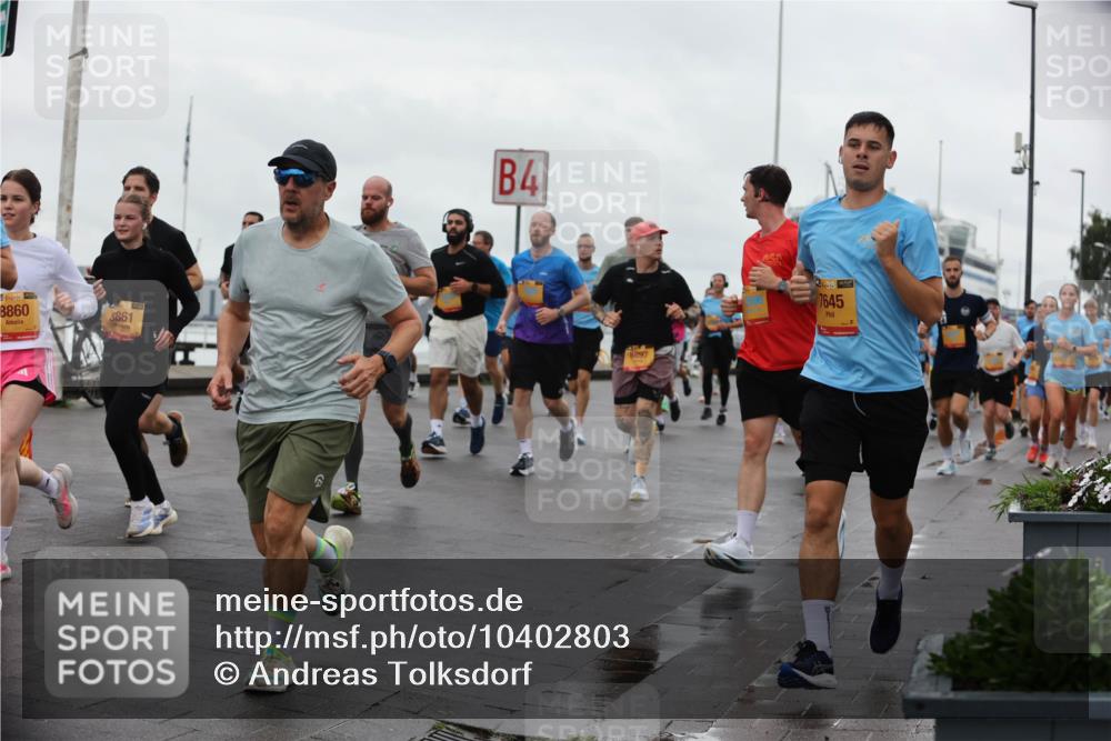 13.09.2026 - Kiel Lauf Andreas Tolksdorf http://msf.ph/oto/10402803 13.09.2026 11:02:20 Kiellinie 39, 8860, 8861, 4, 8897, 38, 7645 meine-sportfotos.de